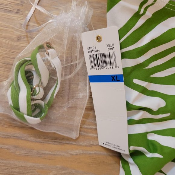 147. Anne Cole swim top with optional straps. Green and white. Size XL. NWT - Picture 4 of 4